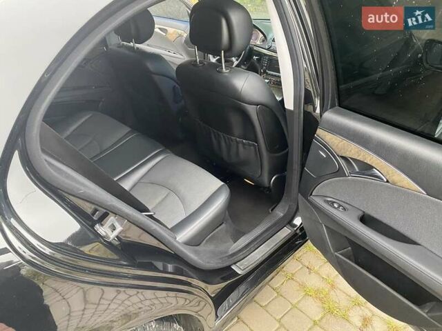 Черный Мерседес Е-Класс, объемом двигателя 3 л и пробегом 351 тыс. км за 9400 $, фото 12 на Automoto.ua