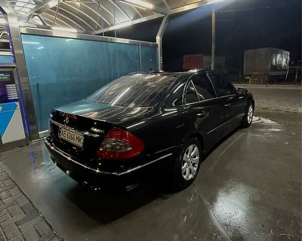 Черный Мерседес Е-Класс, объемом двигателя 3 л и пробегом 201 тыс. км за 7999 $, фото 2 на Automoto.ua