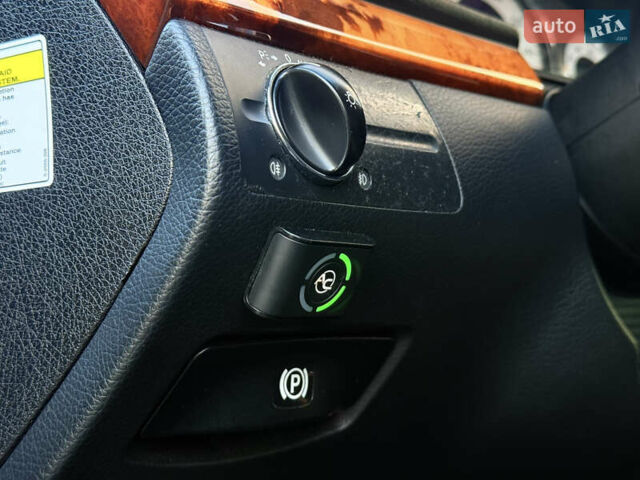 Чорний Мерседес Е-Клас, об'ємом двигуна 3.5 л та пробігом 216 тис. км за 8500 $, фото 31 на Automoto.ua