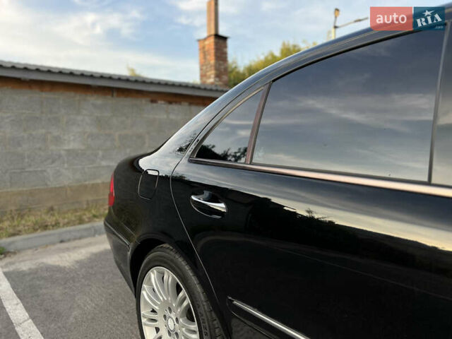 Чорний Мерседес Е-Клас, об'ємом двигуна 3 л та пробігом 380 тис. км за 10999 $, фото 26 на Automoto.ua