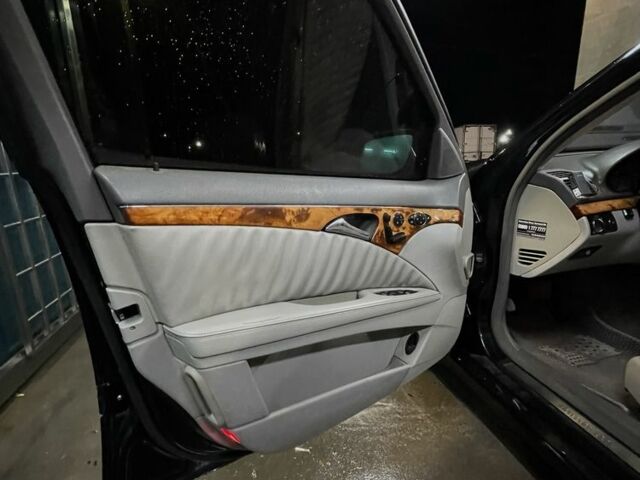 Черный Мерседес Е-Класс, объемом двигателя 3 л и пробегом 201 тыс. км за 7999 $, фото 12 на Automoto.ua