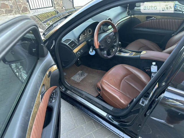 Черный Мерседес Е-Класс, объемом двигателя 2.99 л и пробегом 340 тыс. км за 11000 $, фото 5 на Automoto.ua