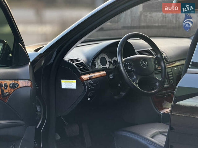 Чорний Мерседес Е-Клас, об'ємом двигуна 3.5 л та пробігом 216 тис. км за 8500 $, фото 22 на Automoto.ua