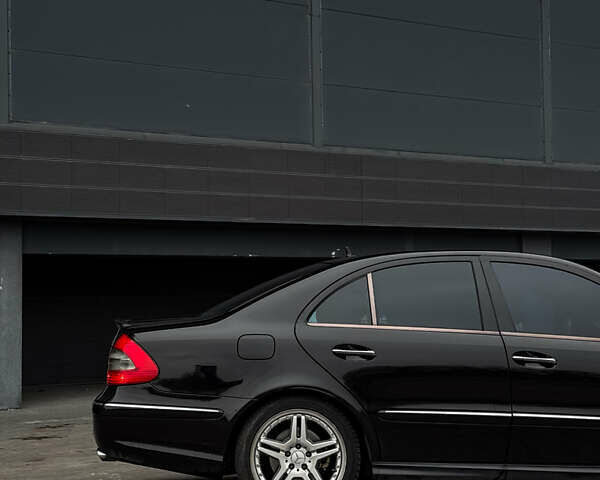 Черный Мерседес Е-Класс, объемом двигателя 3 л и пробегом 384 тыс. км за 9500 $, фото 4 на Automoto.ua