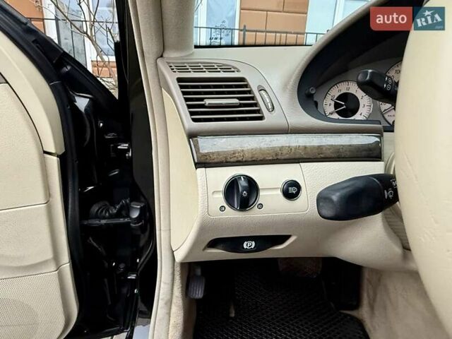 Черный Мерседес Е-Класс, объемом двигателя 2.1 л и пробегом 221 тыс. км за 7800 $, фото 11 на Automoto.ua