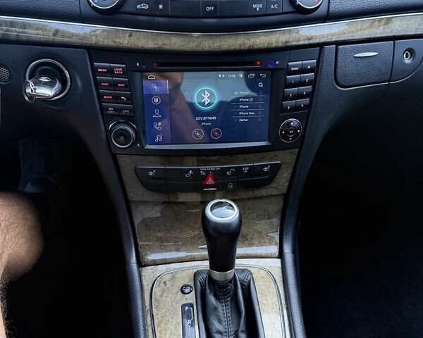 Черный Мерседес Е-Класс, объемом двигателя 2.5 л и пробегом 250 тыс. км за 6450 $, фото 32 на Automoto.ua