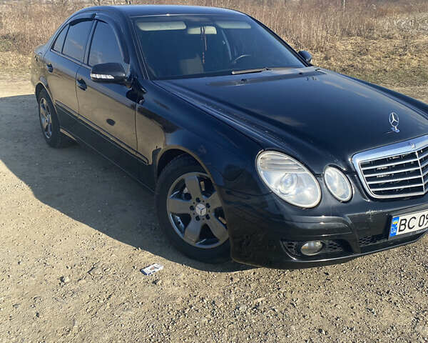 Чорний Мерседес Е-Клас, об'ємом двигуна 2.1 л та пробігом 315 тис. км за 9000 $, фото 3 на Automoto.ua