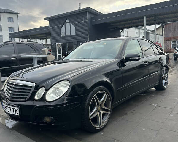 Черный Мерседес Е-Класс, объемом двигателя 2.2 л и пробегом 330 тыс. км за 7000 $, фото 3 на Automoto.ua