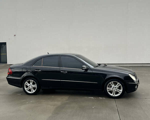 Черный Мерседес Е-Класс, объемом двигателя 2.99 л и пробегом 348 тыс. км за 7600 $, фото 2 на Automoto.ua