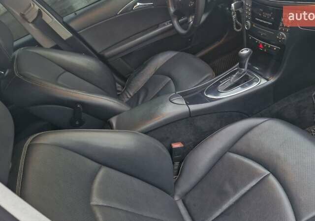 Черный Мерседес Е-Класс, объемом двигателя 1.8 л и пробегом 277 тыс. км за 7500 $, фото 13 на Automoto.ua