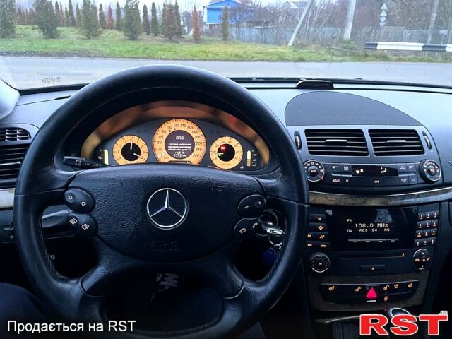 Черный Мерседес Е-Класс, объемом двигателя 3 л и пробегом 320 тыс. км за 9000 $, фото 1 на Automoto.ua