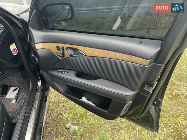 Чорний Мерседес Е-Клас, об'ємом двигуна 2.99 л та пробігом 374 тис. км за 4700 $, фото 3 на Automoto.ua