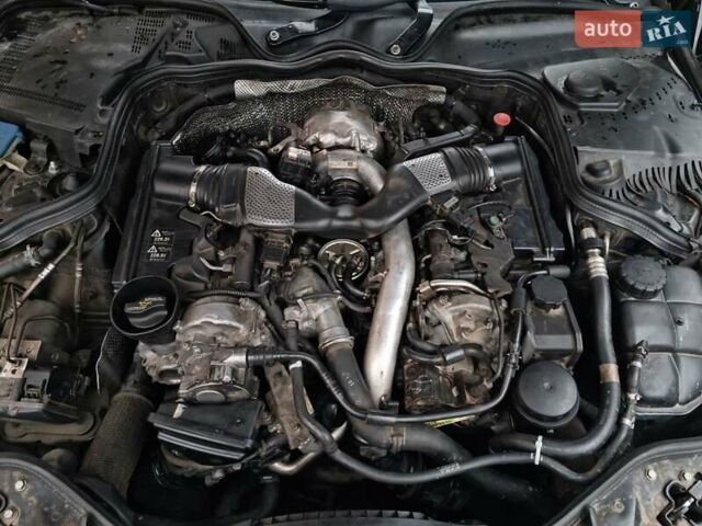 Черный Мерседес Е-Класс, объемом двигателя 2.99 л и пробегом 333 тыс. км за 11599 $, фото 45 на Automoto.ua