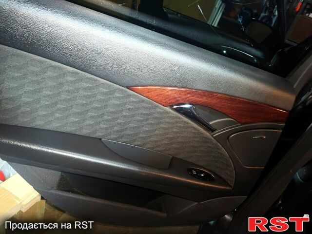 Черный Мерседес Е-Класс, объемом двигателя 1.8 л и пробегом 270 тыс. км за 8400 $, фото 9 на Automoto.ua