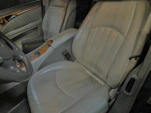 Черный Мерседес Е-Класс, объемом двигателя 3 л и пробегом 201 тыс. км за 7999 $, фото 16 на Automoto.ua