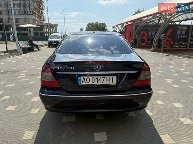 Чорний Мерседес Е-Клас, об'ємом двигуна 3 л та пробігом 230 тис. км за 8200 $, фото 4 на Automoto.ua