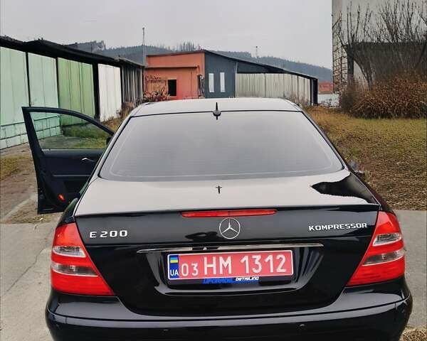 Черный Мерседес Е-Класс, объемом двигателя 1.8 л и пробегом 270 тыс. км за 8650 $, фото 2 на Automoto.ua