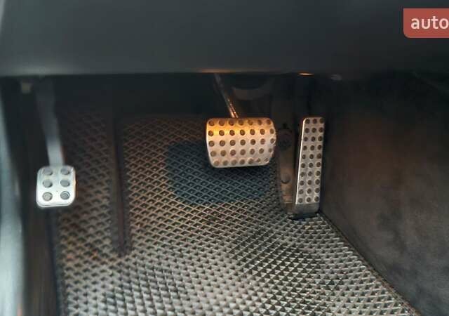 Черный Мерседес Е-Класс, объемом двигателя 1.8 л и пробегом 277 тыс. км за 7500 $, фото 10 на Automoto.ua