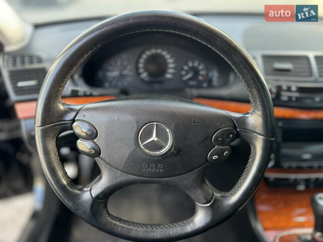 Мерседес Е-Клас 2007 у Івано-Франківську на Automoto.ua Чорний Мерседес Е-Клас, об'ємом двигуна 3 л та пробігом 309 тис. км за 6300 $, фото 16 на Automoto.ua