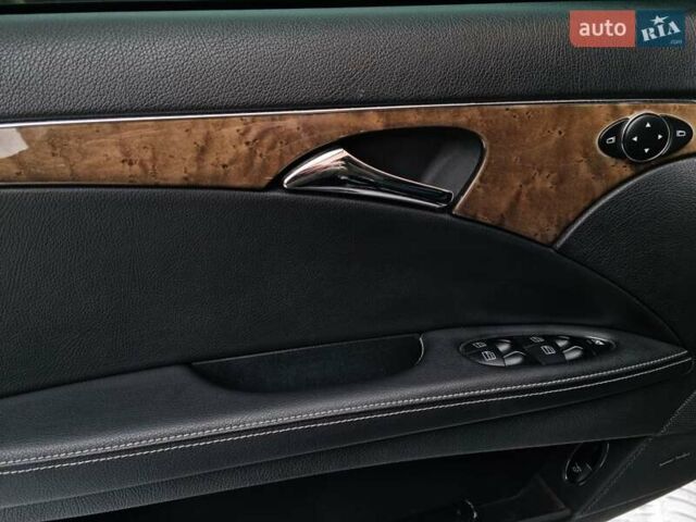Черный Мерседес Е-Класс, объемом двигателя 2.99 л и пробегом 333 тыс. км за 11599 $, фото 36 на Automoto.ua