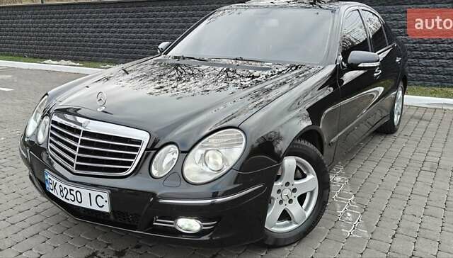 Черный Мерседес Е-Класс, объемом двигателя 2.2 л и пробегом 325 тыс. км за 9900 $, фото 64 на Automoto.ua