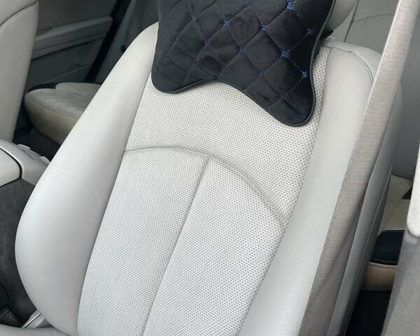 Мерседес Е-Клас 2007 у Одесі на Automoto.ua Чорний Мерседес Е-Клас, об'ємом двигуна 1.8 л та пробігом 273 тис. км за 9200 $, фото 10 на Automoto.ua