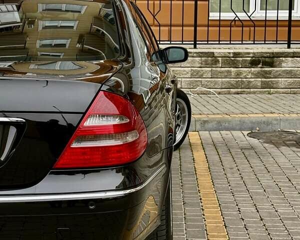 Черный Мерседес Е-Класс, объемом двигателя 2.1 л и пробегом 221 тыс. км за 7800 $, фото 53 на Automoto.ua