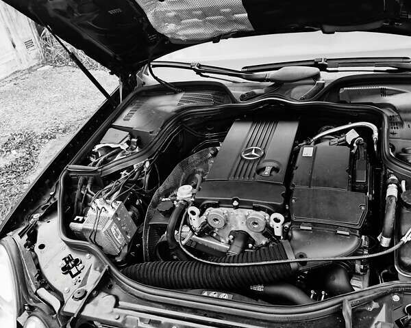 Черный Мерседес Е-Класс, объемом двигателя 1.8 л и пробегом 270 тыс. км за 8650 $, фото 8 на Automoto.ua