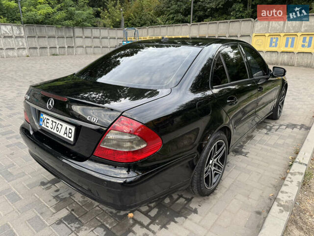 Черный Мерседес Е-Класс, объемом двигателя 2.15 л и пробегом 250 тыс. км за 7000 $, фото 1 на Automoto.ua