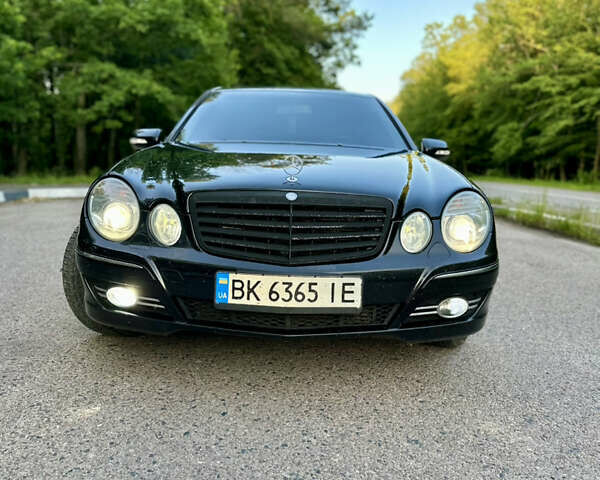Черный Мерседес Е-Класс, объемом двигателя 2.99 л и пробегом 340 тыс. км за 8700 $, фото 1 на Automoto.ua