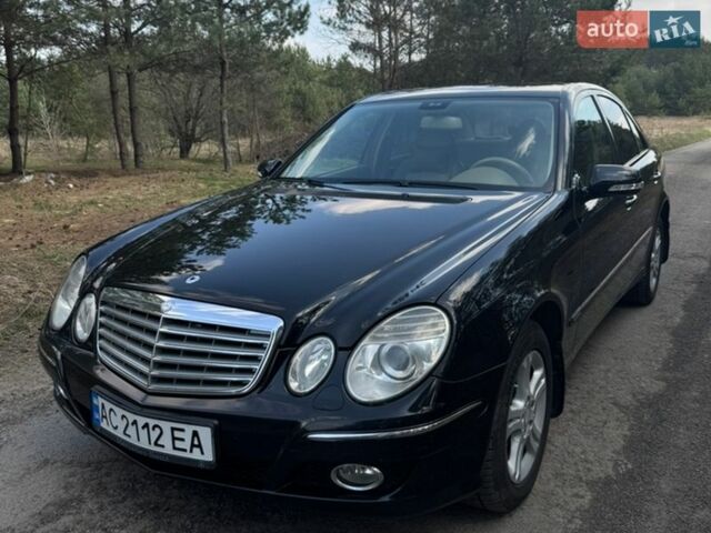 Чорний Мерседес Е-Клас, об'ємом двигуна 3 л та пробігом 273 тис. км за 9100 $, фото 1 на Automoto.ua