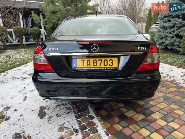 Чорний Мерседес Е-Клас, об'ємом двигуна 0 л та пробігом 228 тис. км за 12499 $, фото 6 на Automoto.ua