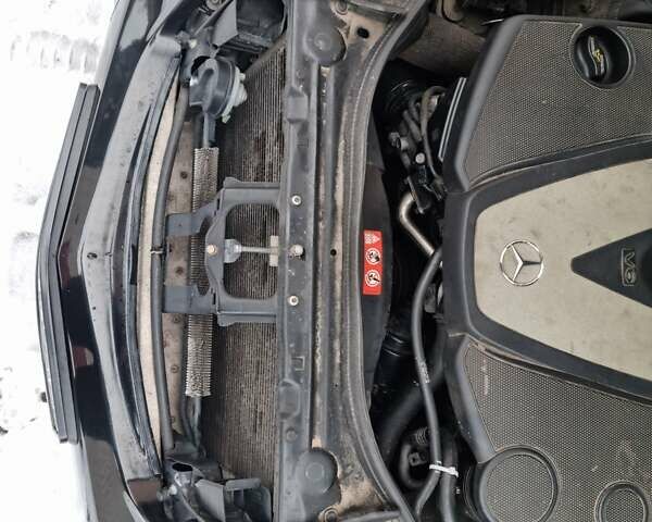 Черный Мерседес Е-Класс, объемом двигателя 2.99 л и пробегом 333 тыс. км за 11599 $, фото 46 на Automoto.ua