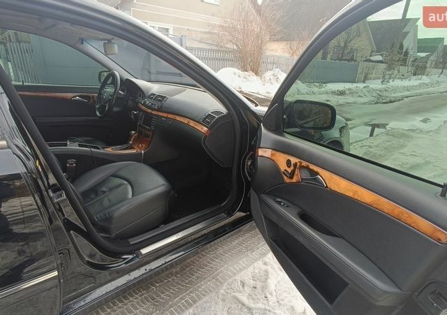 Чорний Мерседес Е-Клас, об'ємом двигуна 3.5 л та пробігом 238 тис. км за 7800 $, фото 20 на Automoto.ua