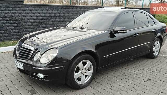 Черный Мерседес Е-Класс, объемом двигателя 2.2 л и пробегом 325 тыс. км за 9900 $, фото 67 на Automoto.ua