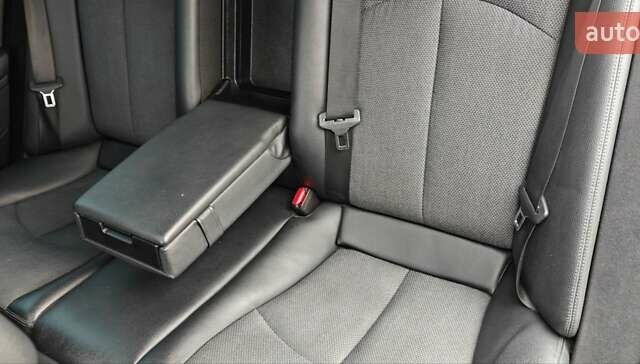 Черный Мерседес Е-Класс, объемом двигателя 2.2 л и пробегом 325 тыс. км за 9900 $, фото 23 на Automoto.ua