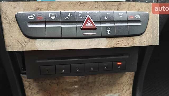 Черный Мерседес Е-Класс, объемом двигателя 2.2 л и пробегом 325 тыс. км за 9900 $, фото 32 на Automoto.ua