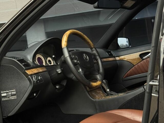 Черный Мерседес Е-Класс, объемом двигателя 3 л и пробегом 380 тыс. км за 9500 $, фото 12 на Automoto.ua