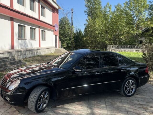 Черный Мерседес Е-Класс, объемом двигателя 2.1 л и пробегом 400 тыс. км за 9300 $, фото 10 на Automoto.ua