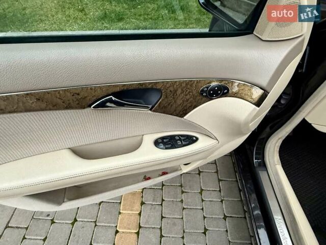 Черный Мерседес Е-Класс, объемом двигателя 2.1 л и пробегом 221 тыс. км за 7800 $, фото 12 на Automoto.ua