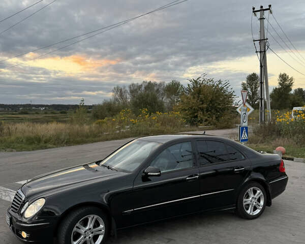 Черный Мерседес Е-Класс, объемом двигателя 3 л и пробегом 142 тыс. км за 8500 $, фото 1 на Automoto.ua