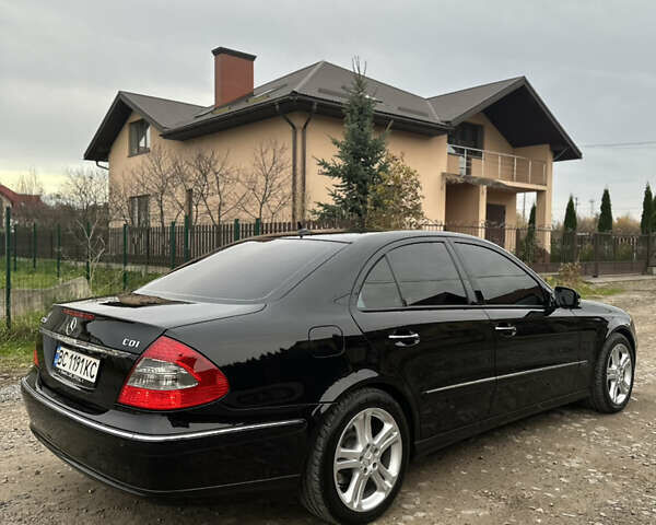 Черный Мерседес Е-Класс, объемом двигателя 2.15 л и пробегом 260 тыс. км за 11777 $, фото 10 на Automoto.ua