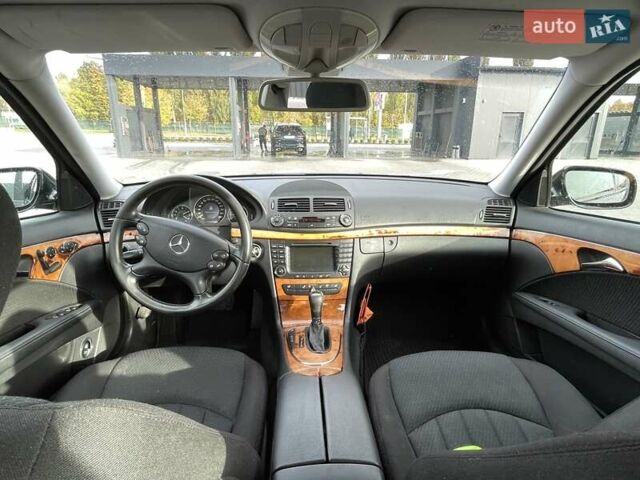 Чорний Мерседес Е-Клас, об'ємом двигуна 3 л та пробігом 183 тис. км за 9300 $, фото 6 на Automoto.ua
