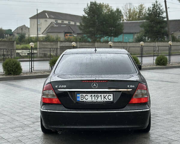 Черный Мерседес Е-Класс, объемом двигателя 2.2 л и пробегом 260 тыс. км за 12300 $, фото 16 на Automoto.ua