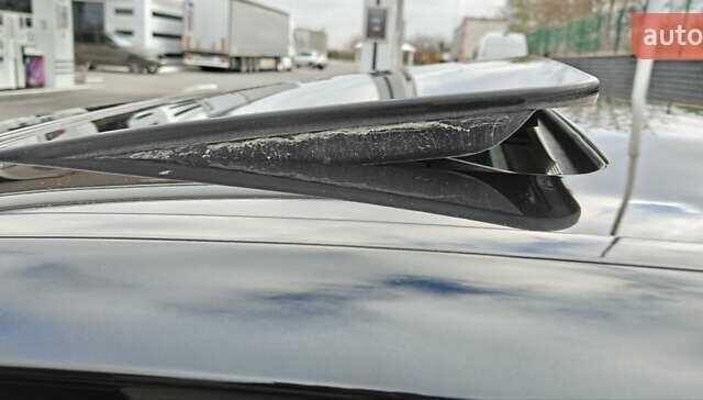 Черный Мерседес Е-Класс, объемом двигателя 2.2 л и пробегом 325 тыс. км за 9900 $, фото 50 на Automoto.ua