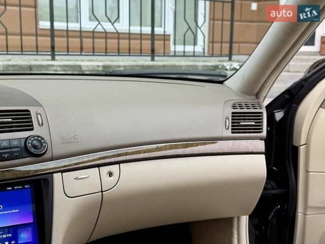 Черный Мерседес Е-Класс, объемом двигателя 2.1 л и пробегом 221 тыс. км за 7800 $, фото 30 на Automoto.ua