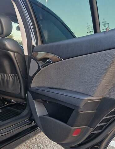 Чорний Мерседес Е-Клас, об'ємом двигуна 2.15 л та пробігом 263 тис. км за 9999 $, фото 18 на Automoto.ua