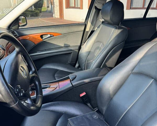 Чорний Мерседес Е-Клас, об'ємом двигуна 2.15 л та пробігом 380 тис. км за 10200 $, фото 24 на Automoto.ua