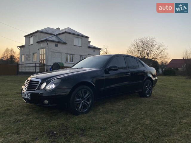 Чорний Мерседес Е-Клас, об'ємом двигуна 2.15 л та пробігом 329 тис. км за 8900 $, фото 1 на Automoto.ua