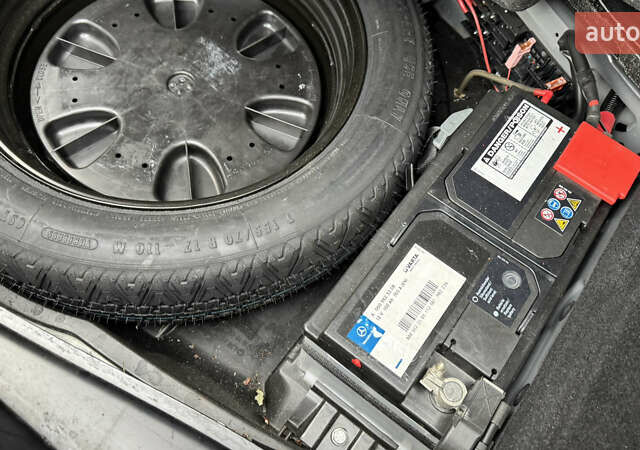 Чорний Мерседес Е-Клас, об'ємом двигуна 1.8 л та пробігом 125 тис. км за 10000 $, фото 13 на Automoto.ua